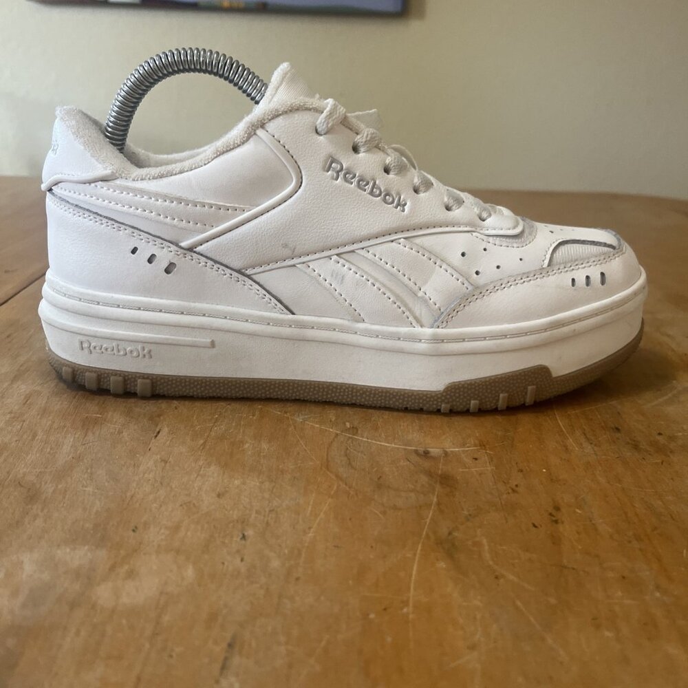 Reebok White Leather Trainers Gum Bottom Sneakers Shoes Women's Size 8